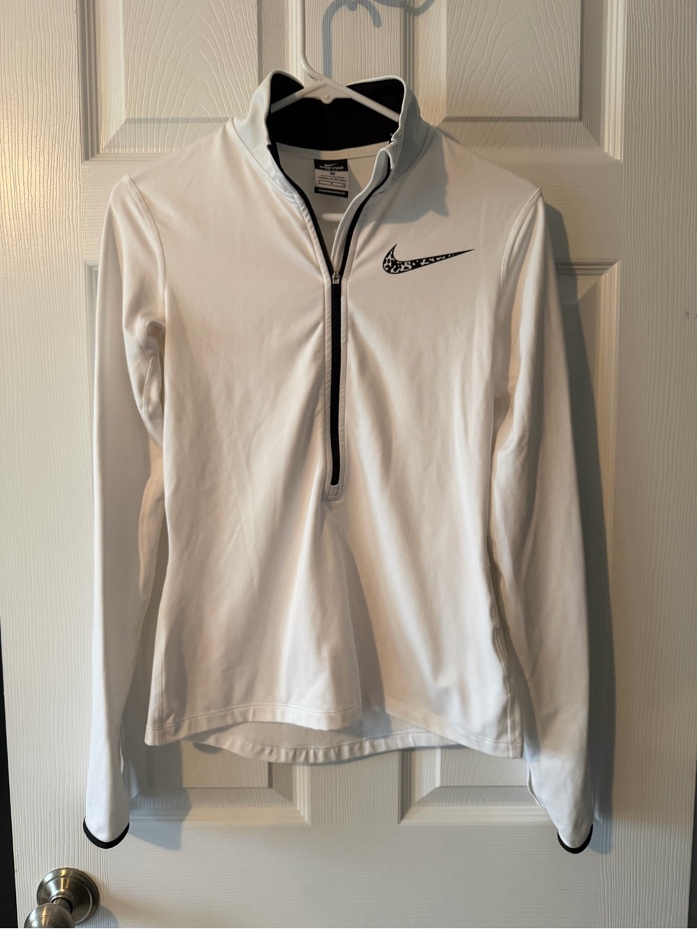 Nike Women’s White Long-Sleeve Half-Zip Top